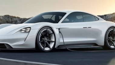 Eerste Porsche Taycan brand is gemeld!