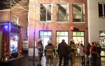 Bouwlamp vliegt in brand