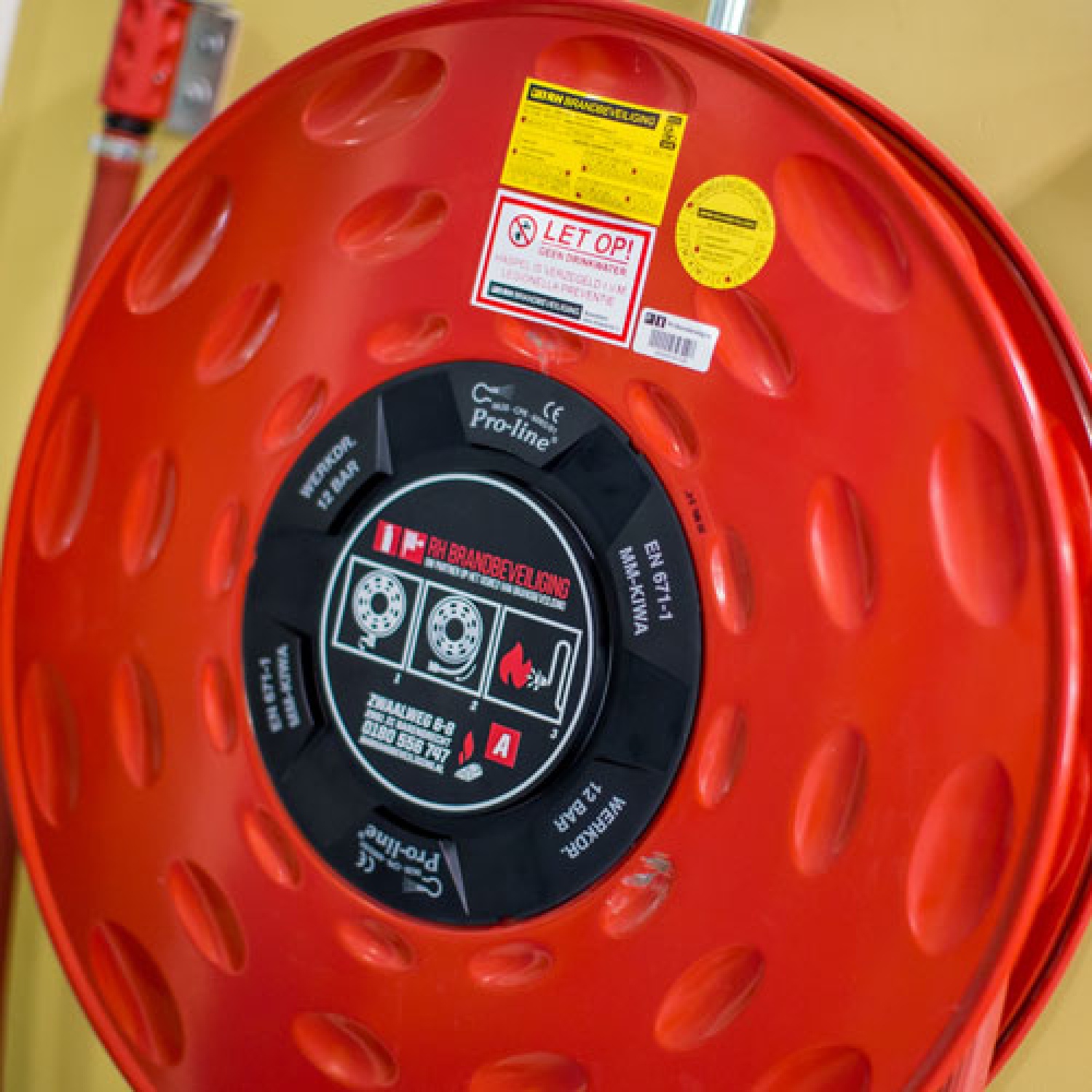 Afpersen brandslanghaspel 5 t/m 10 stuks