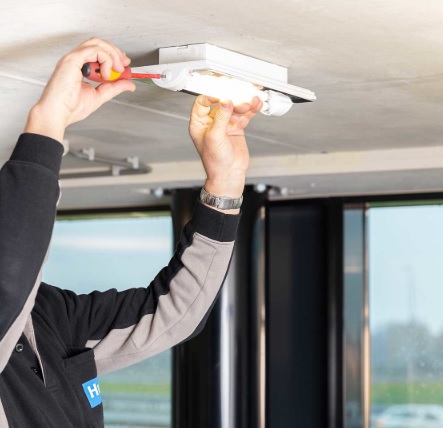 Onderhoud noodverlichting > 10 stuks